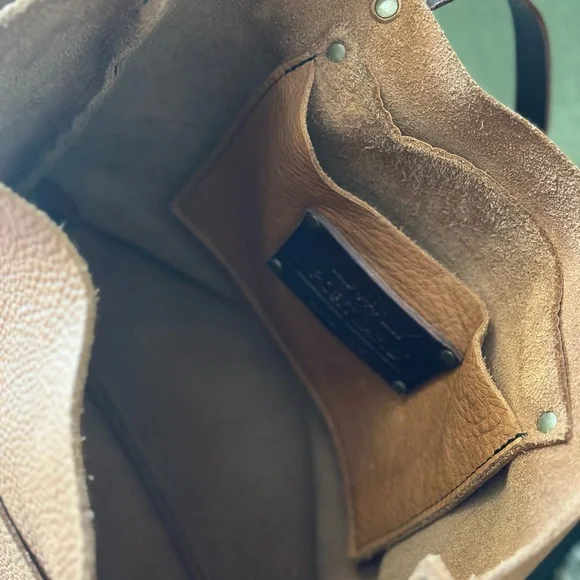 Portland Leather DUNE medium classic tote - Picture 3 of 6